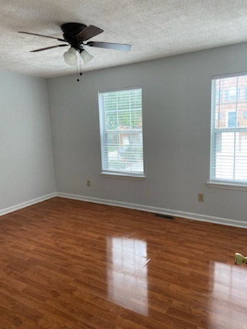 3869 Meadow Creek Dr - Photo 7 of 18