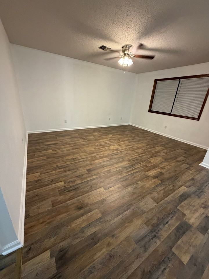 307 Avenue B #4 - Photo 2 of 10
