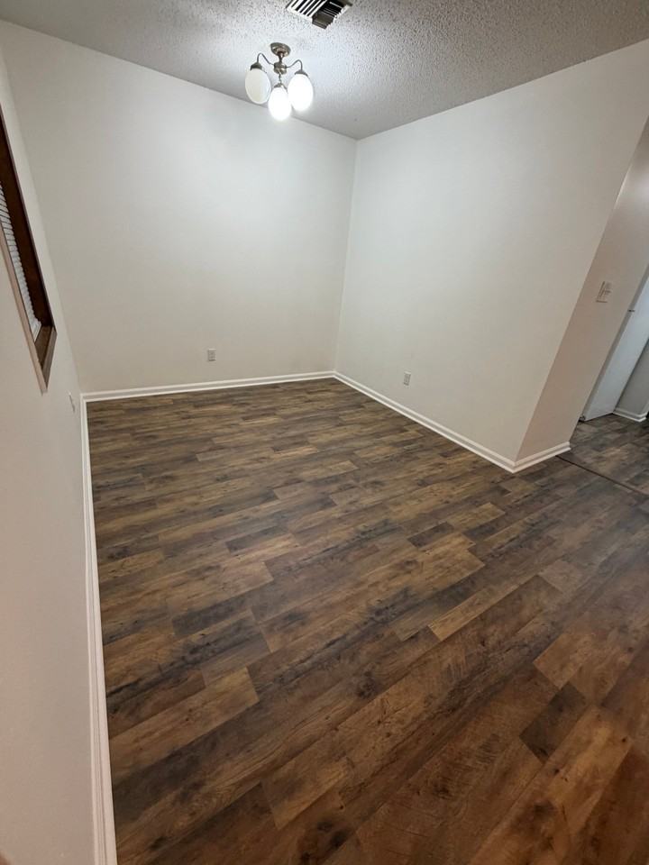 307 Avenue B #4 - Photo 3 of 10