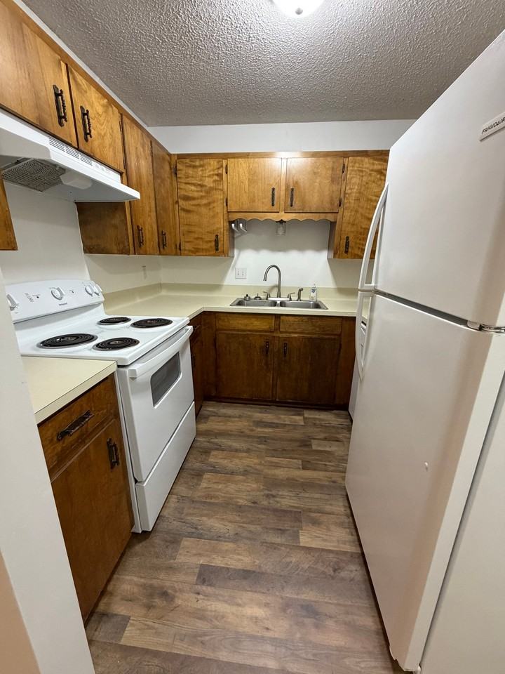 307 Avenue B #4 - Photo 5 of 10