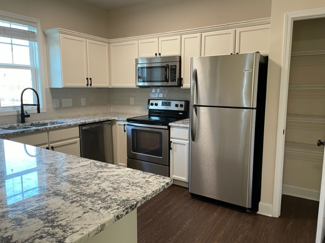 707 E Martin St - Photo 3 of 15