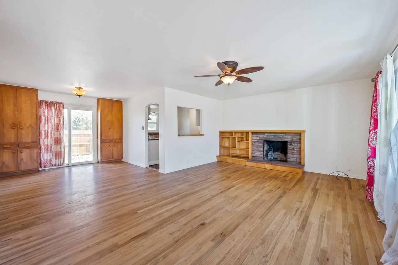 3036 W Prospect Rd - Photo 2 of 10