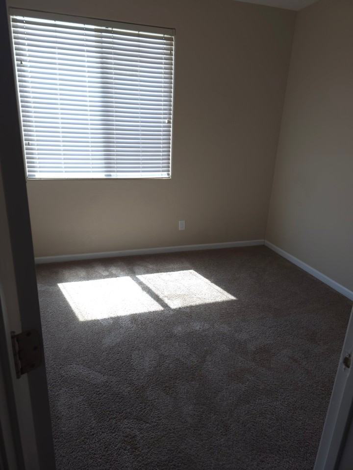 5614 Newsome Ct - Photo 7 of 20