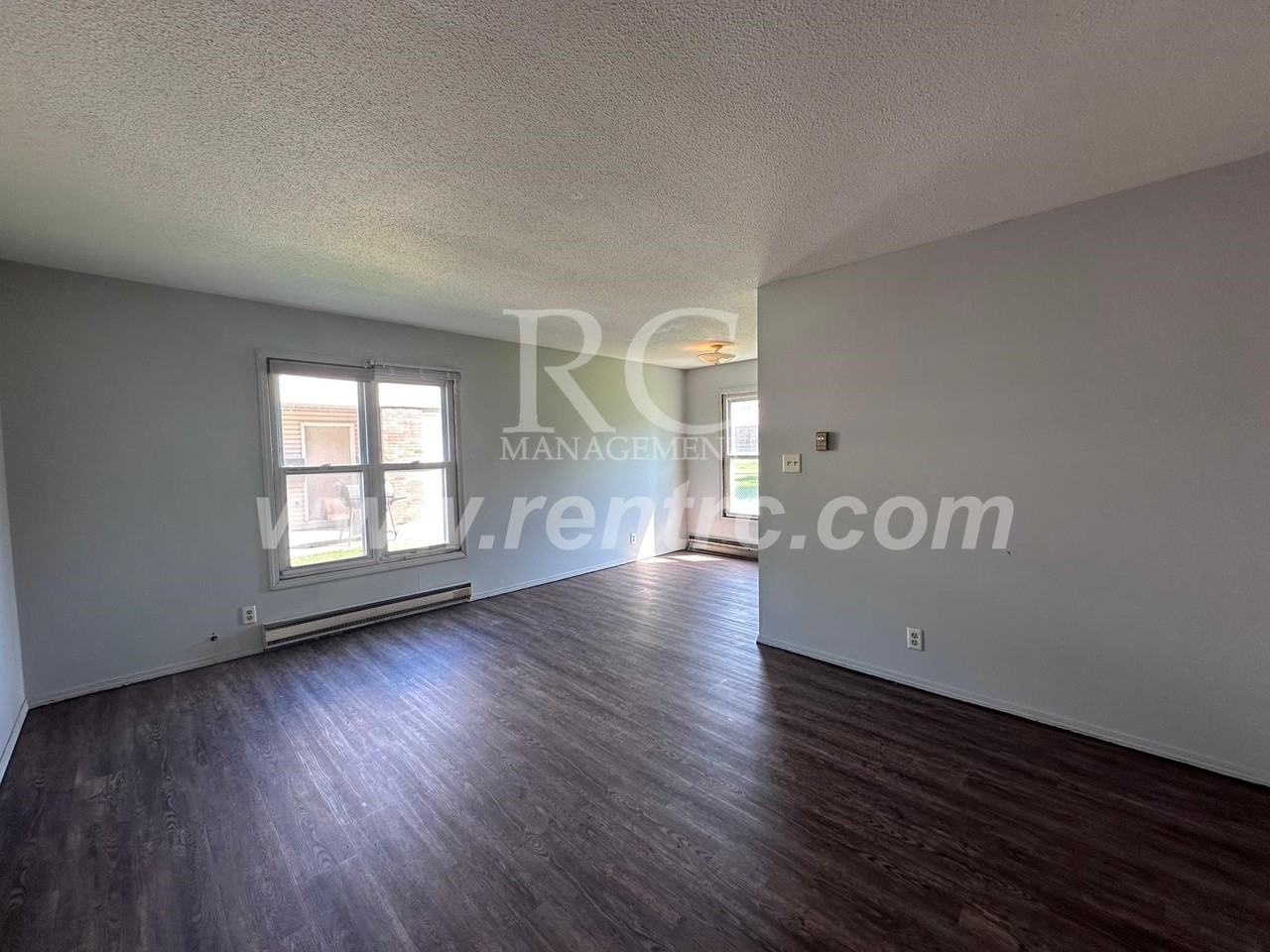 123 W Attica St Apt 5 #W - Photo 6 of 11