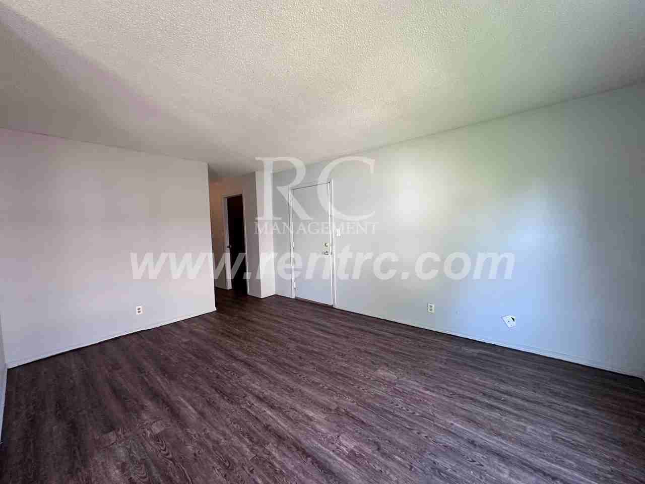123 W Attica St Apt 5 #W - Photo 7 of 11