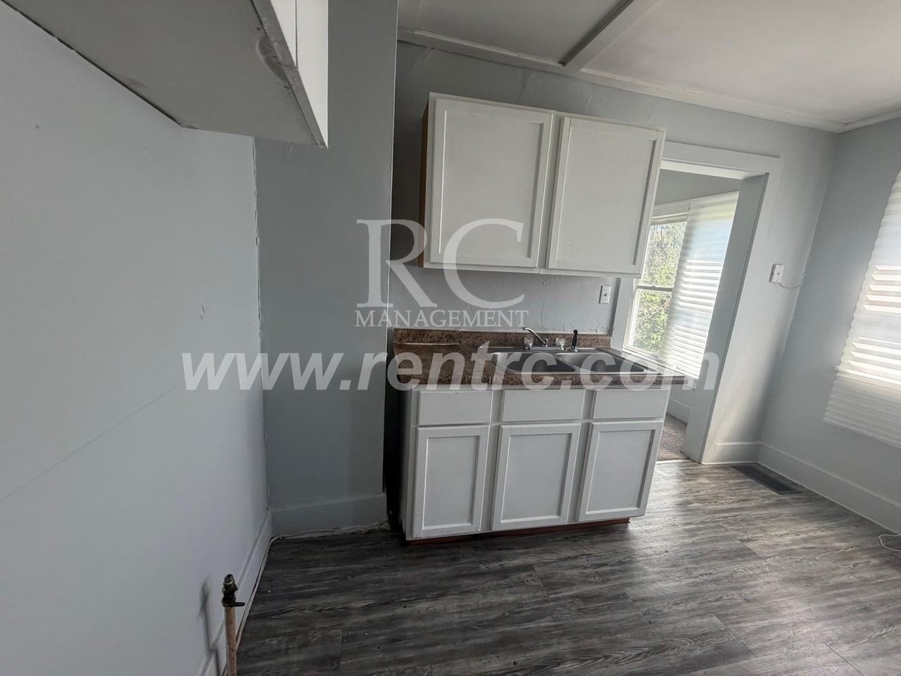 504 N Franklin St Apt 2 - Photo 2 of 11