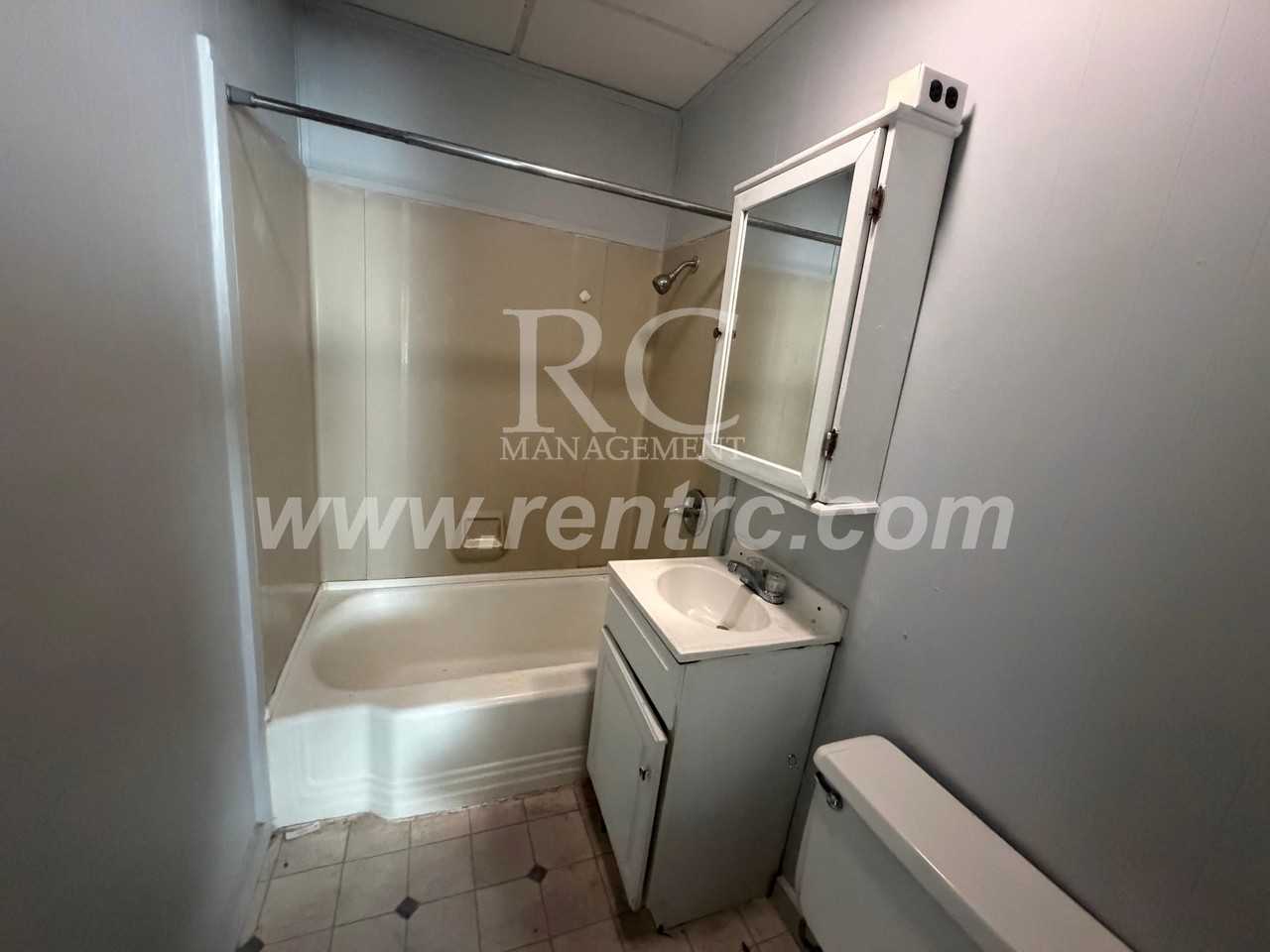 504 N Franklin St Apt 2 - Photo 4 of 11