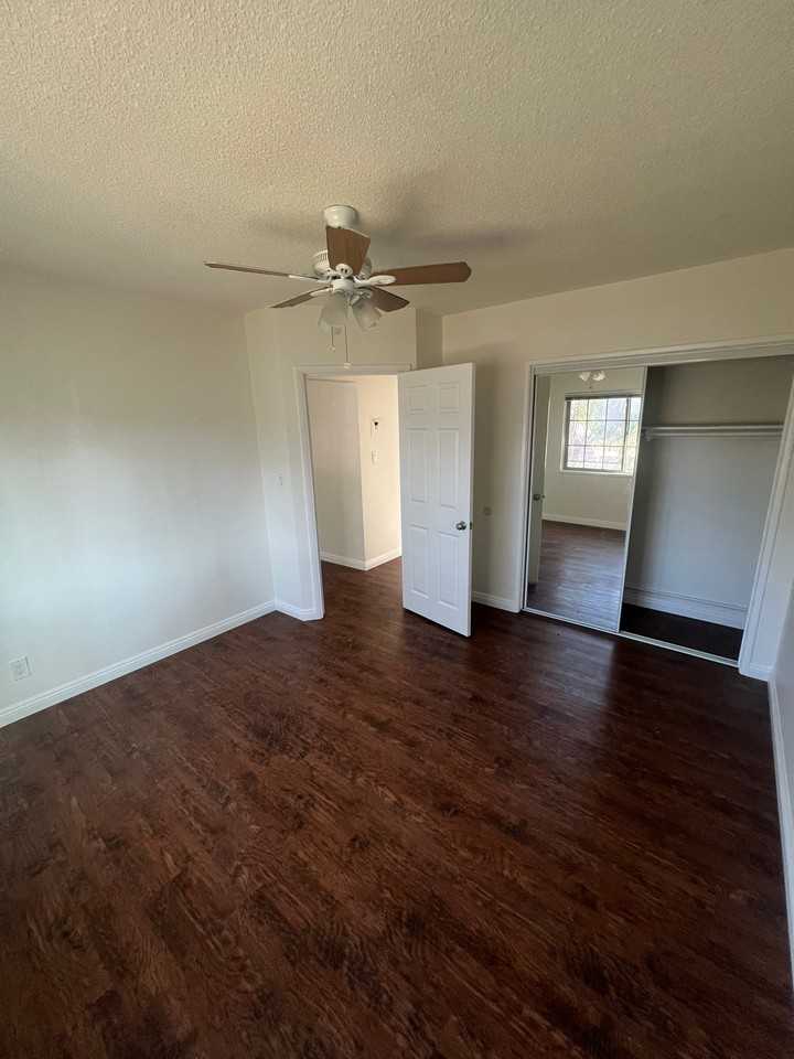 370 358, 362, 366,W. Truslow Ave #358-4 - Photo 7 of 10