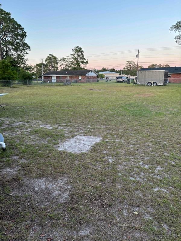 633 Melanie St - Photo 5 of 16