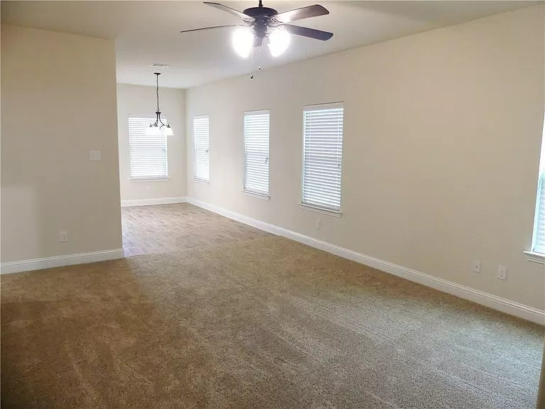 624 Redwood Dr - Photo 6 of 11