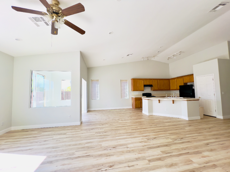 6150 Powdermill St - Photo 3 of 15