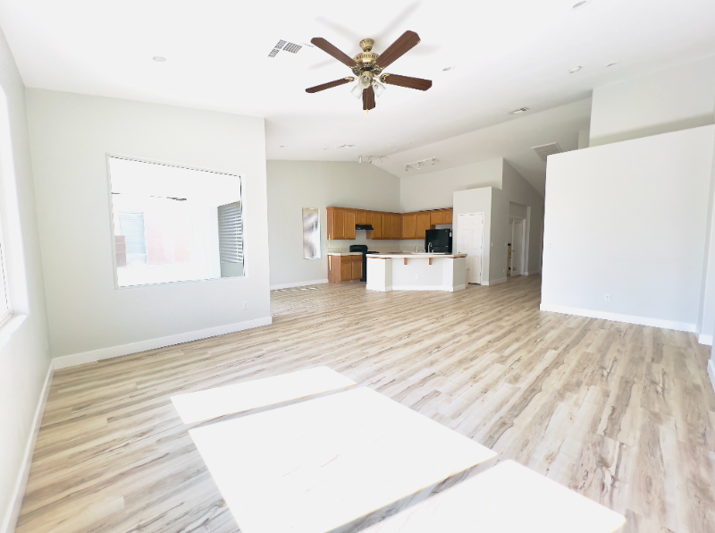 6150 Powdermill St - Photo 4 of 15