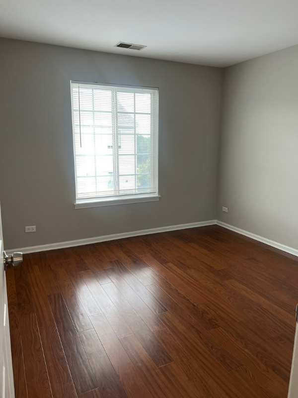 3393 Ravinia Cir - Photo 4 of 15