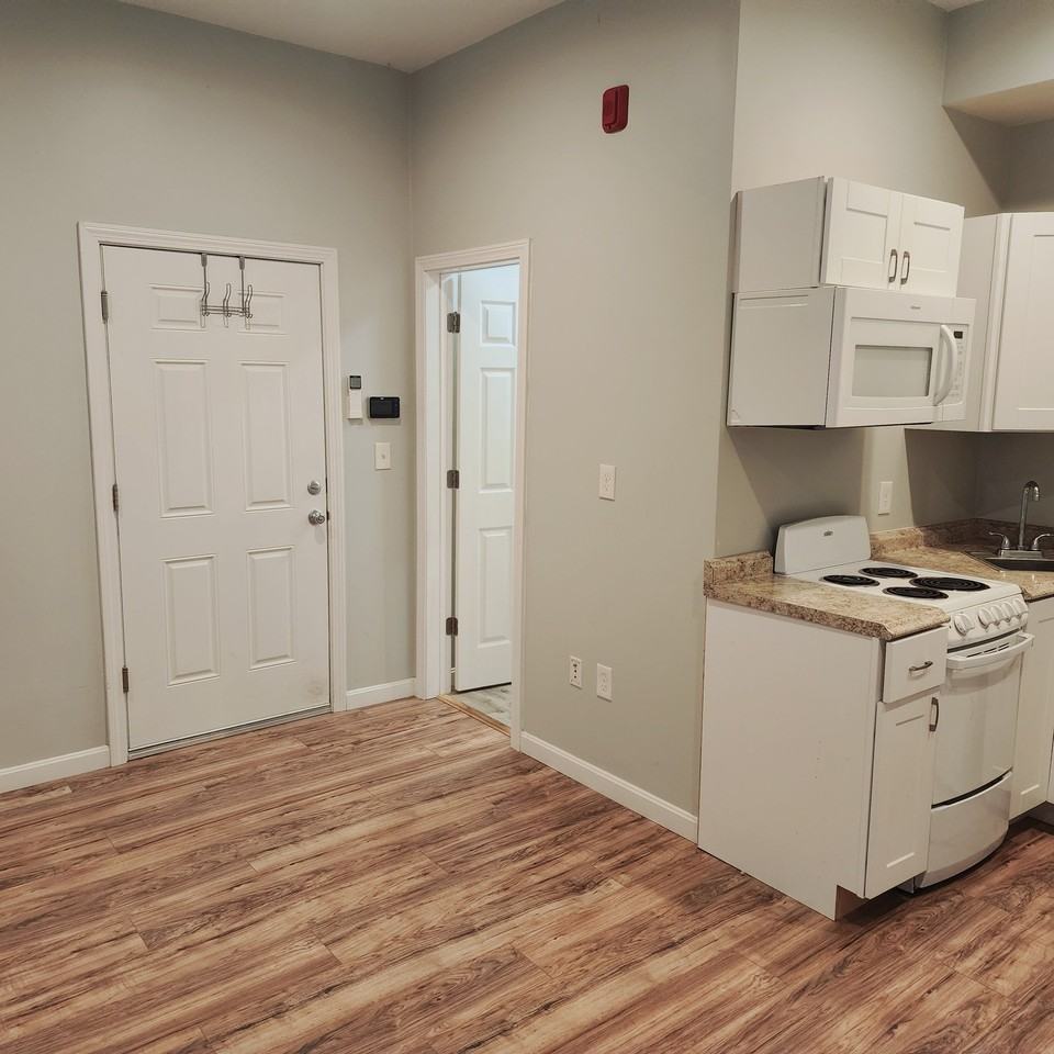 776 Main St - Photo 2 of 6