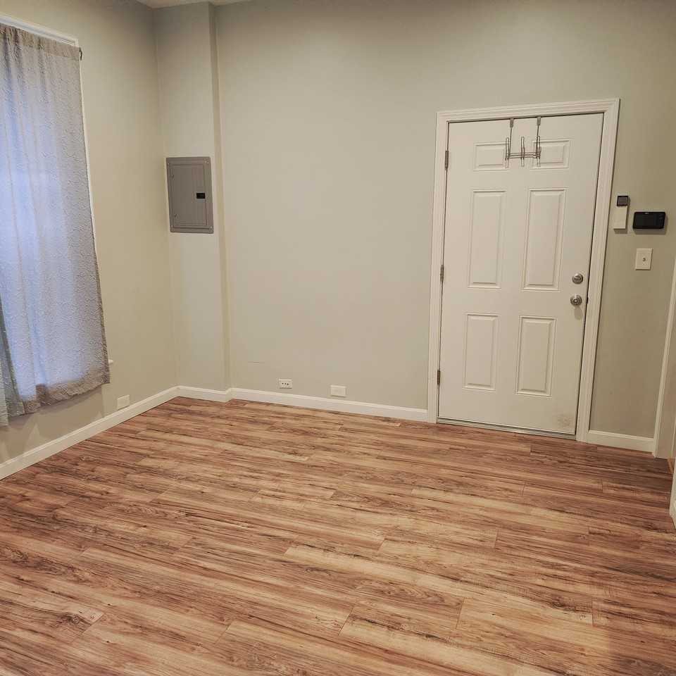 776 Main St - Photo 5 of 6