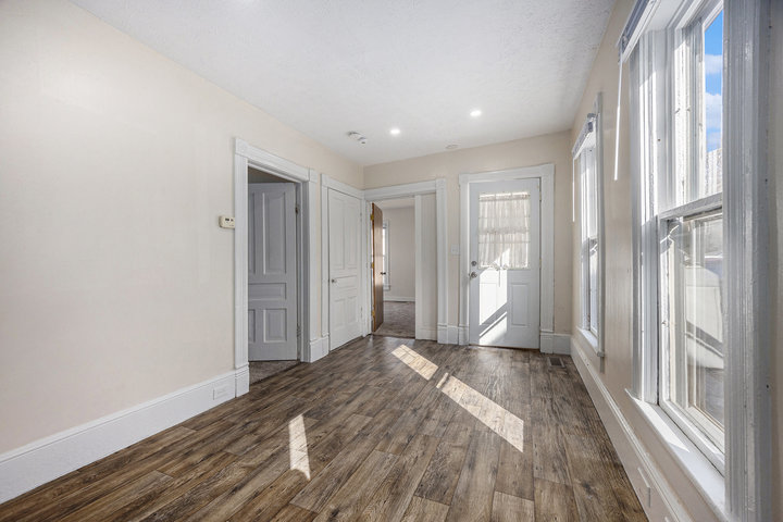 36 Grove St Ne - Photo 6 of 20