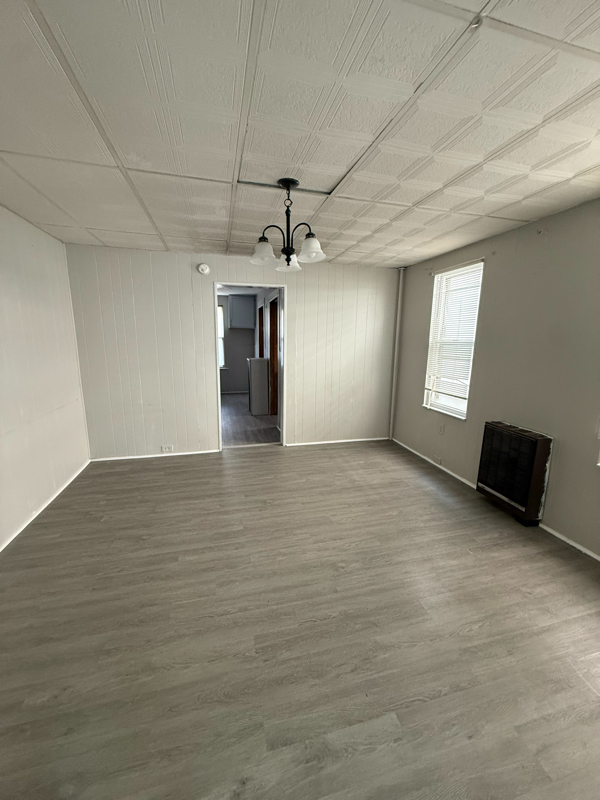 1363 Capouse Ave #1365 - Photo 4 of 12