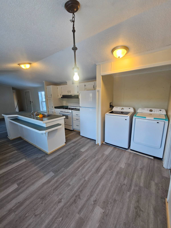 612 Jug Brook Road - Photo 5 of 16