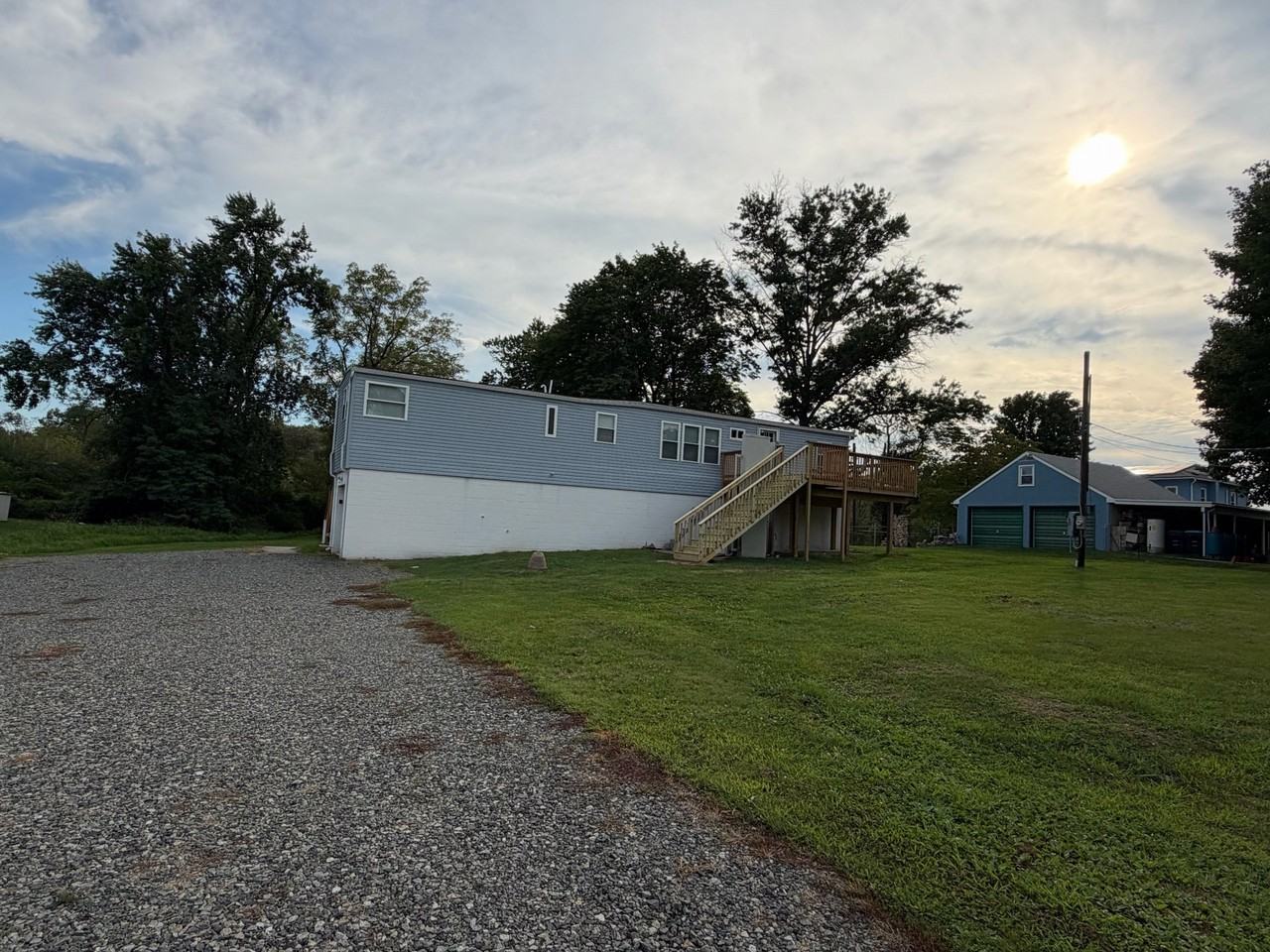 770 River Rd - Photo 2 of 32