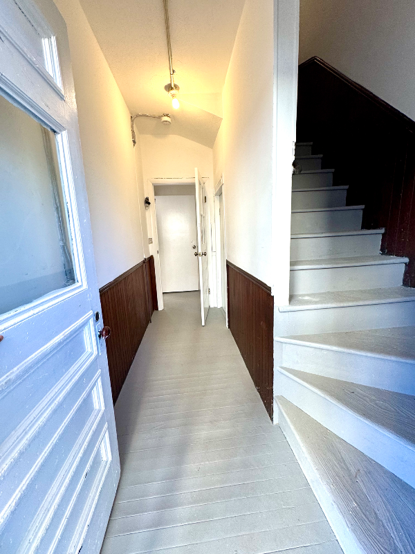 184 Vernon St #2 - Photo 3 of 20