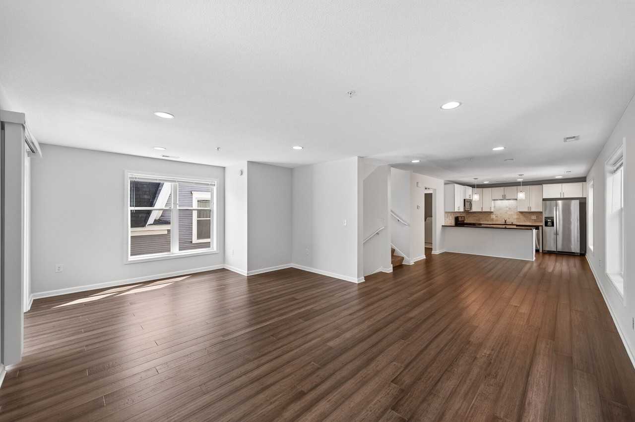 3512 Dupont Ave S #4 - Photo 4 of 13