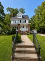 featured image of 1462 Parkhill Rd