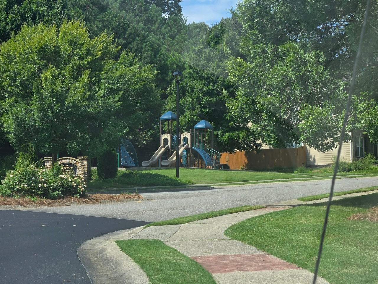 1335 Hampton Oaks Dr - Photo 2 of 22