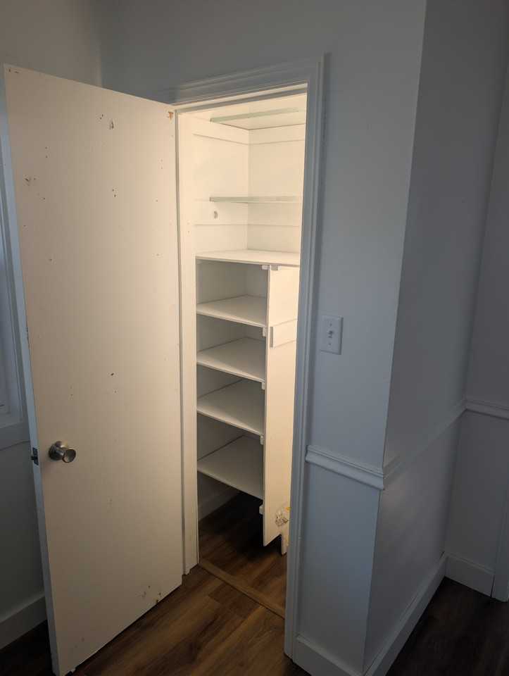 1068 W Washington St - Photo 4 of 20