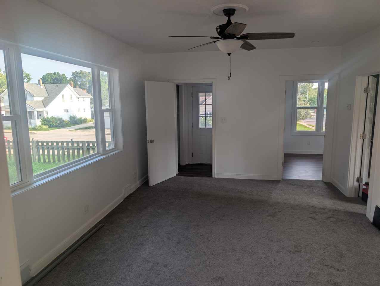 1068 W Washington St - Photo 7 of 20