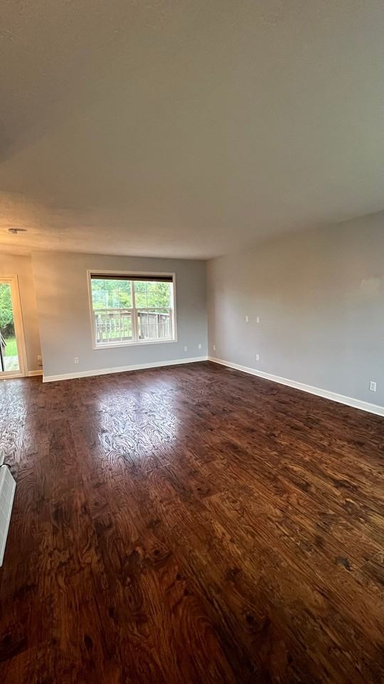4590 Doncaster Ave - Photo 5 of 19