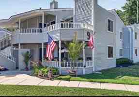 featured image of 903 Berwyck Ct