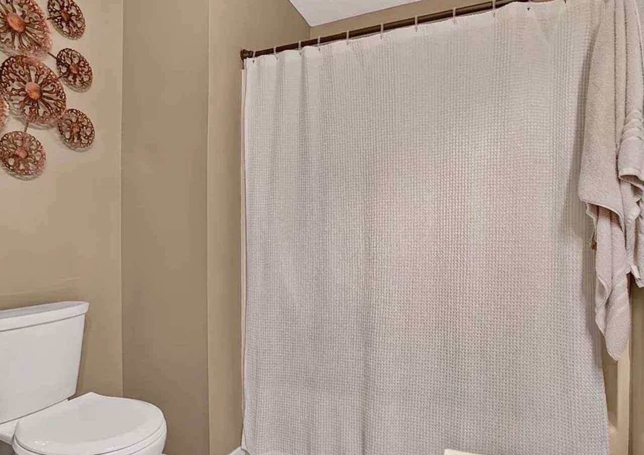 903 Berwyck Ct - Photo 3 of 11