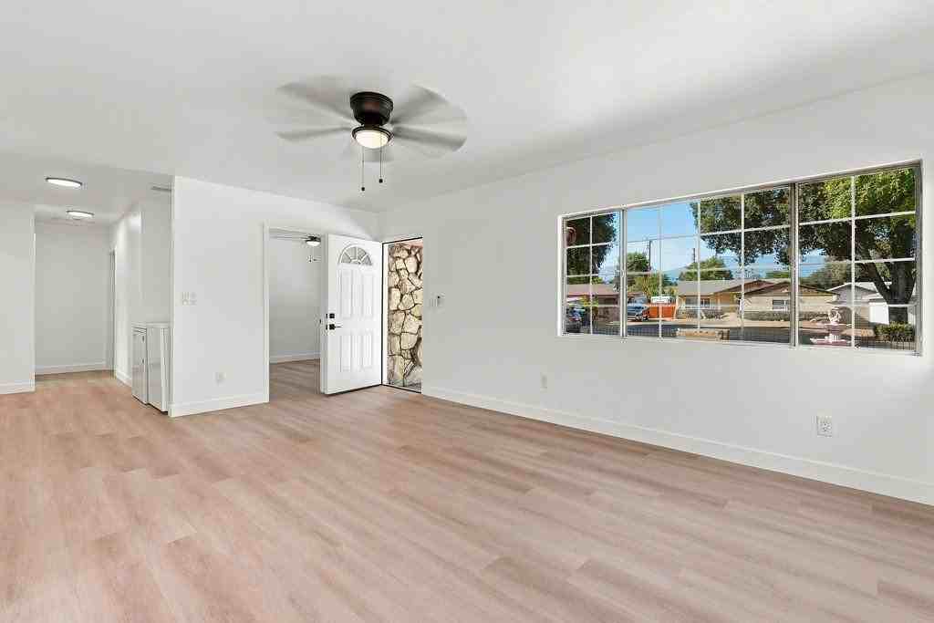 1515 W Evans St #1 - Photo 6 of 24