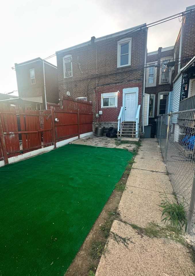 5319 Charles St - Photo 4 of 25
