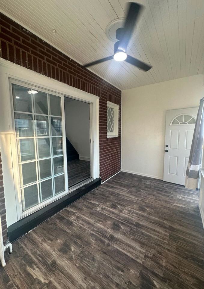 5319 Charles St - Photo 5 of 25