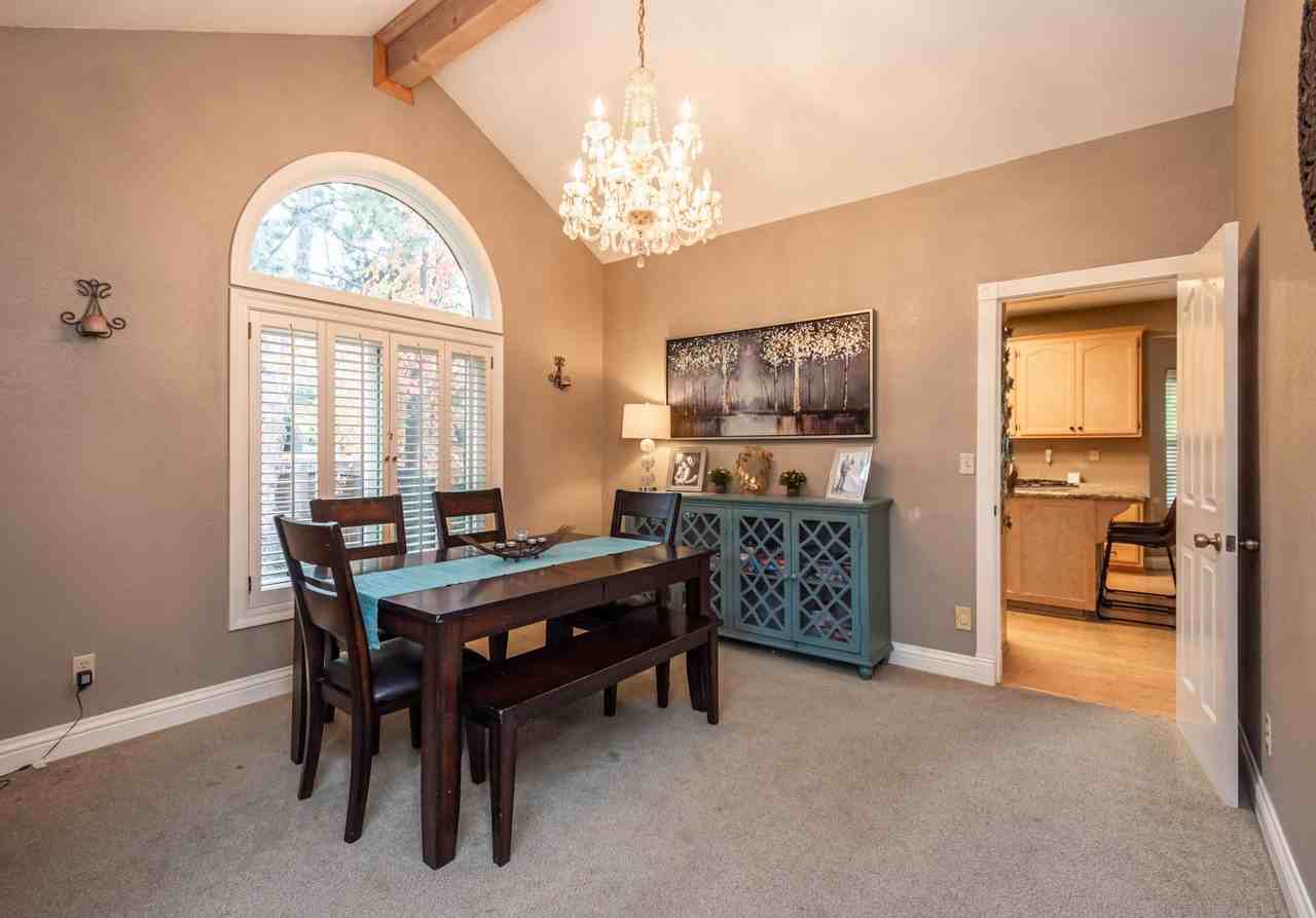 841 Oak Crest Cir - Photo 5 of 9