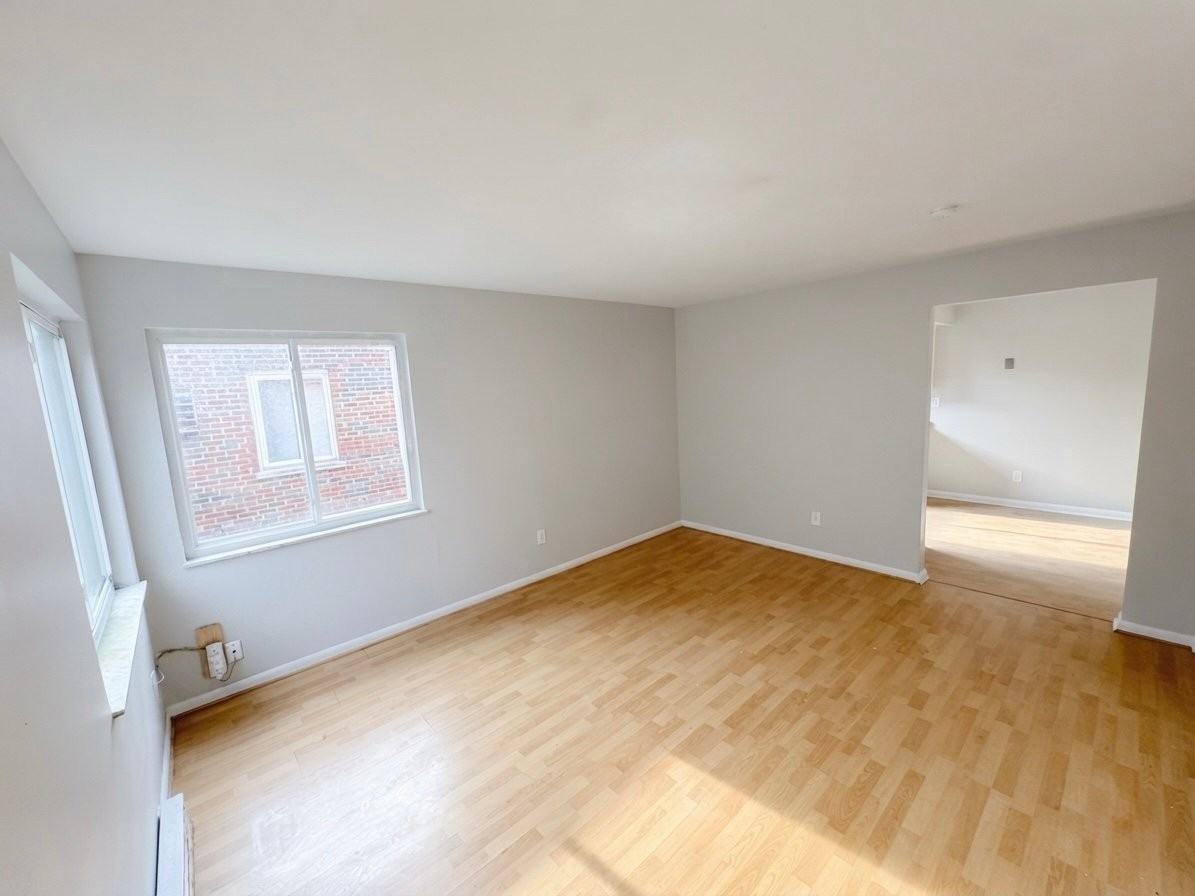 1582 Crest Hill Ave #3 - Photo 4 of 23