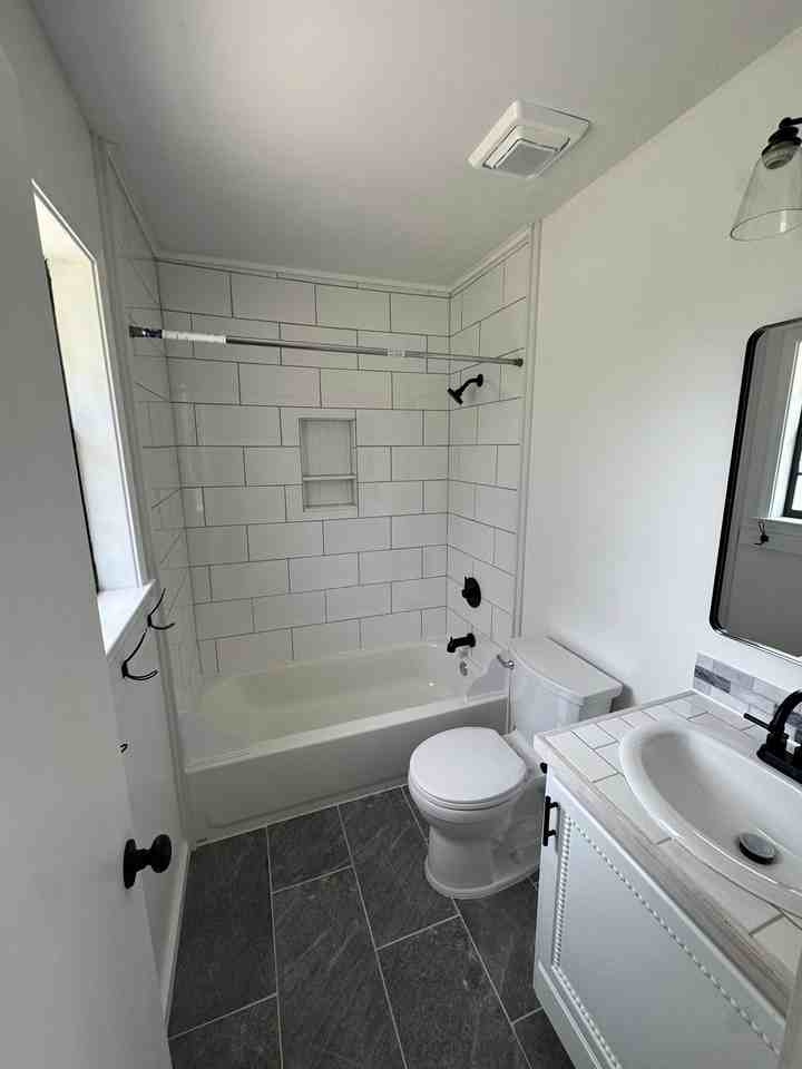 121 Walker Cir E - Photo 5 of 9