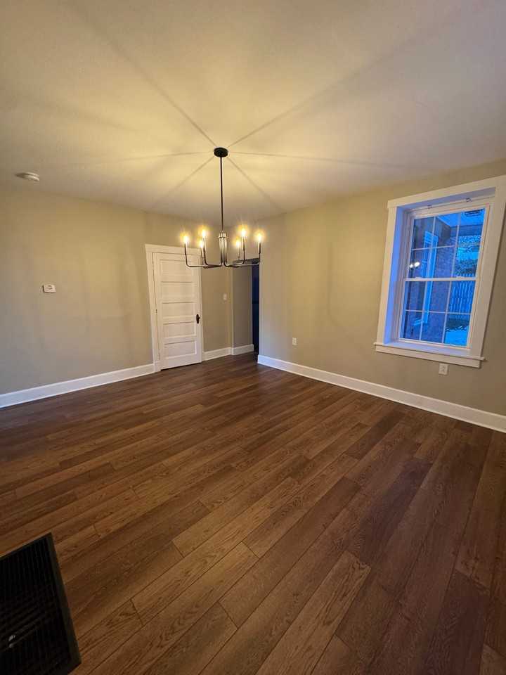 660 W Newton St #1 - Photo 3 of 13