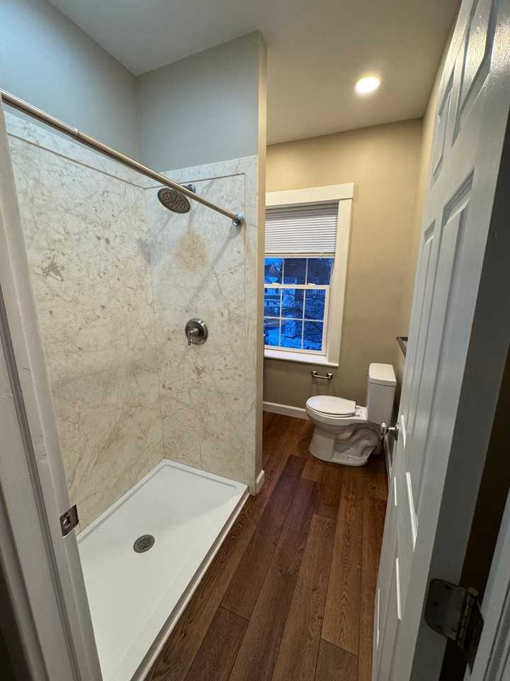 660 W Newton St #1 - Photo 7 of 13
