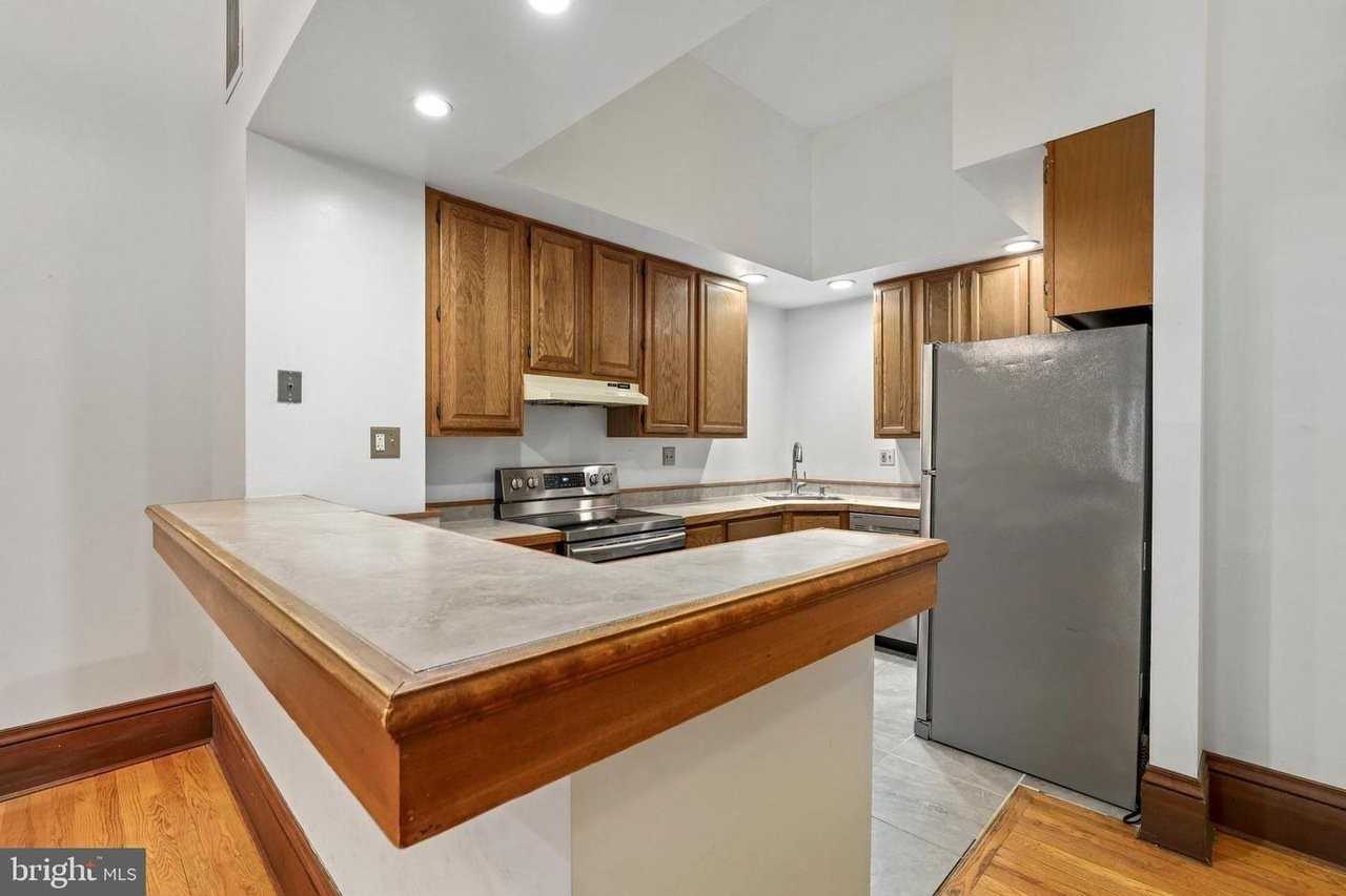 1331 T St Nw #B - Photo 4 of 13