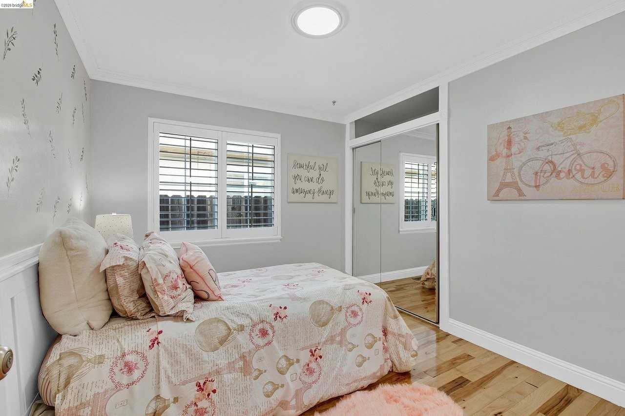 809 Gridley St - Photo 7 of 20