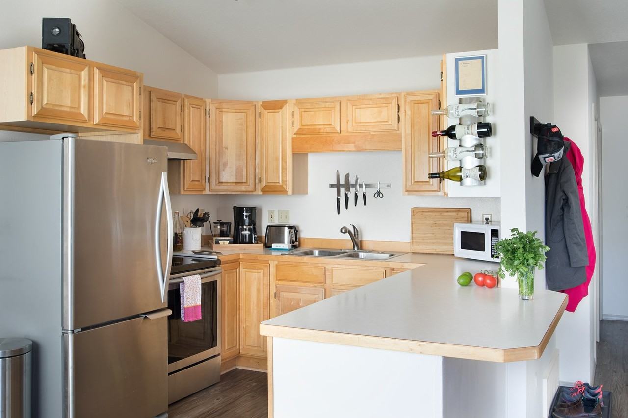 72 Crestwood Dr #A - Photo 4 of 12