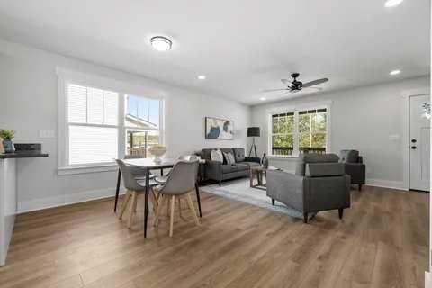 511 Heard St - Photo 5 of 18