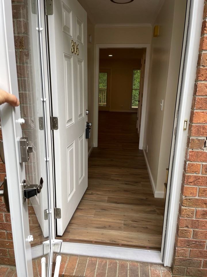 306 Leisure Ct - Photo 3 of 19