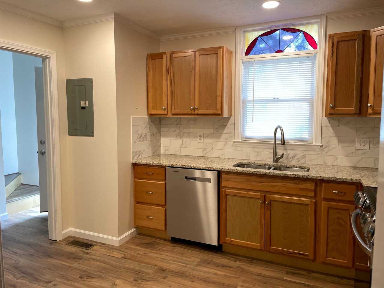 306 Leisure Ct - Photo 7 of 19
