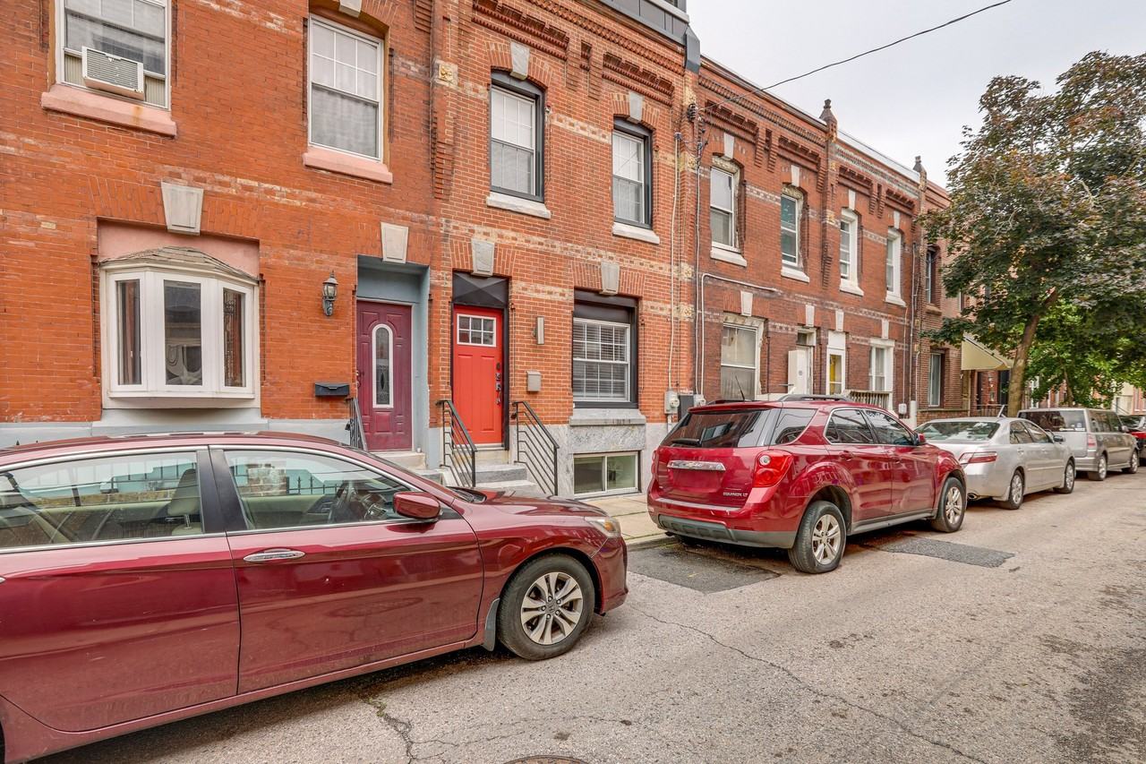 1322 S Mole St - Photo 7 of 20