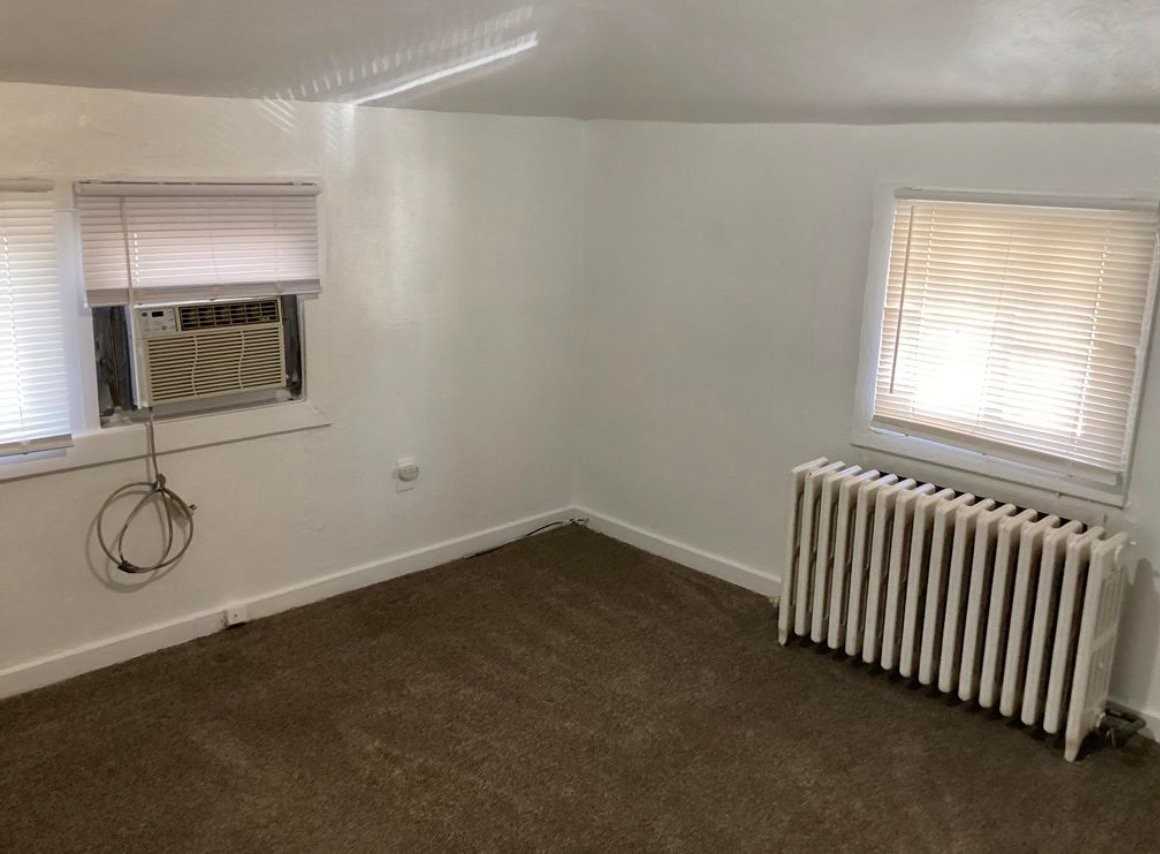 517 1/2 Hill Ave - Photo 2 of 9