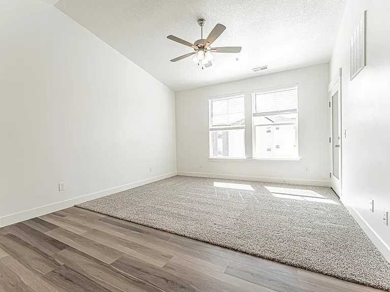 13714 S Hanley Ln #301 - Photo 3 of 10