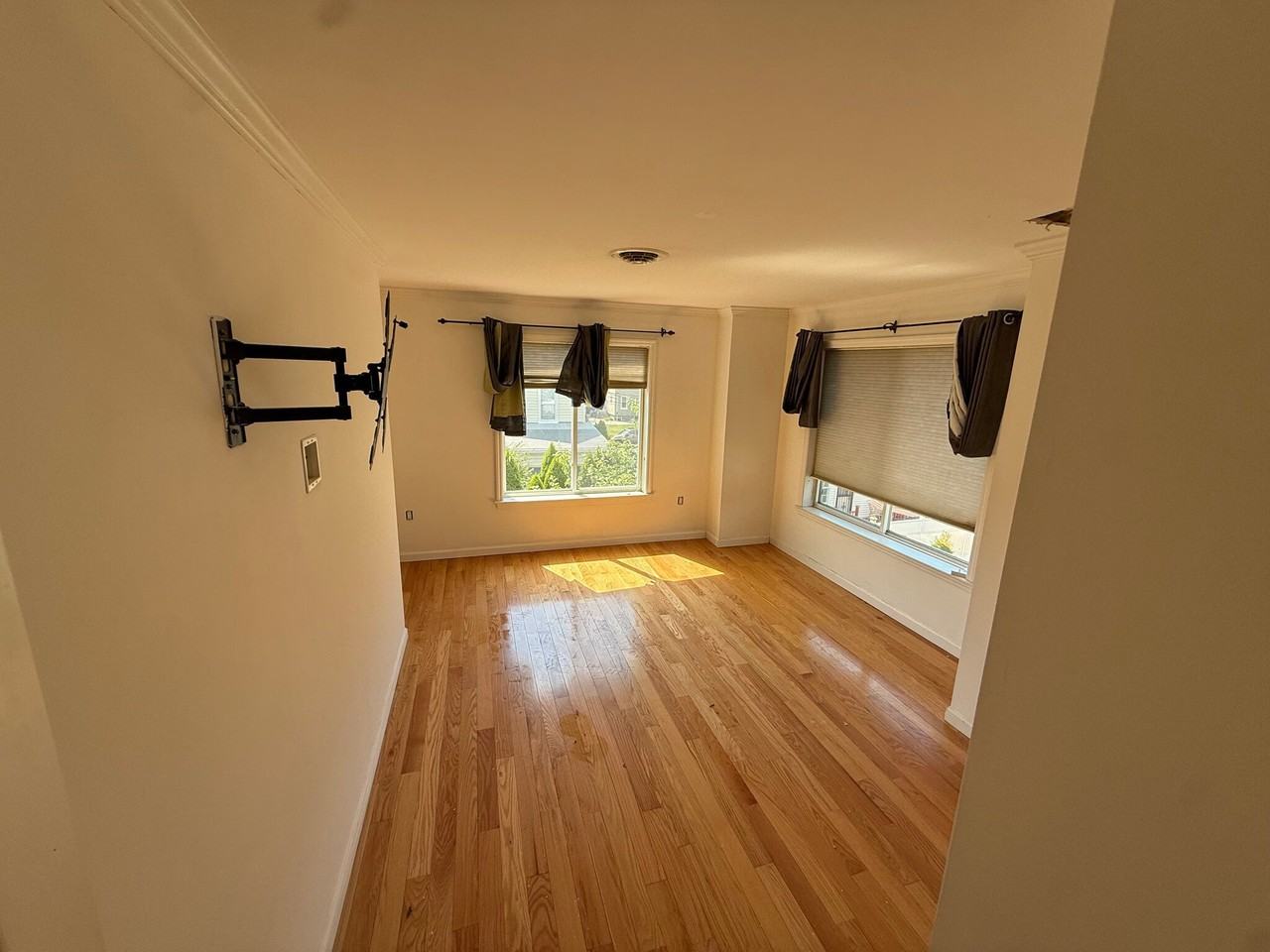 9 Edison Ave #A - Photo 3 of 10